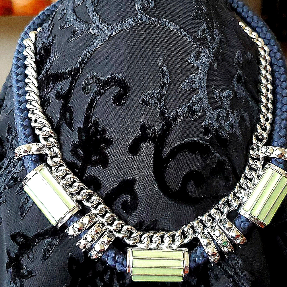 Lia Sophia statement necklace